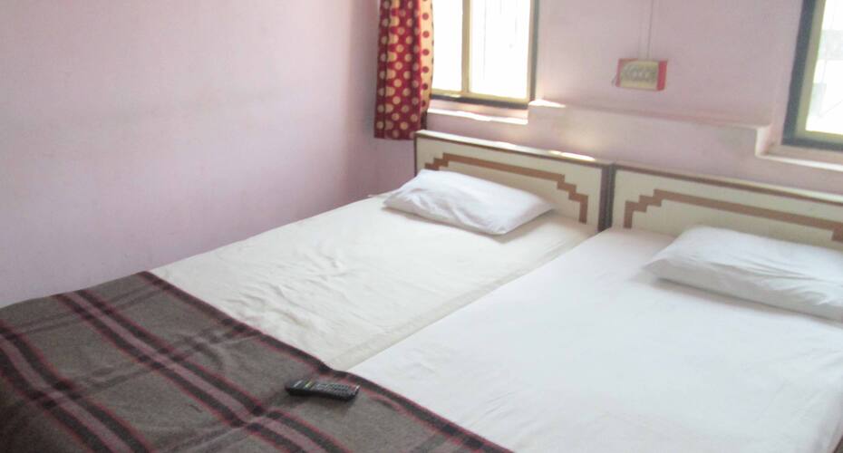 Sai Pooja Lodge, Shirdi 1